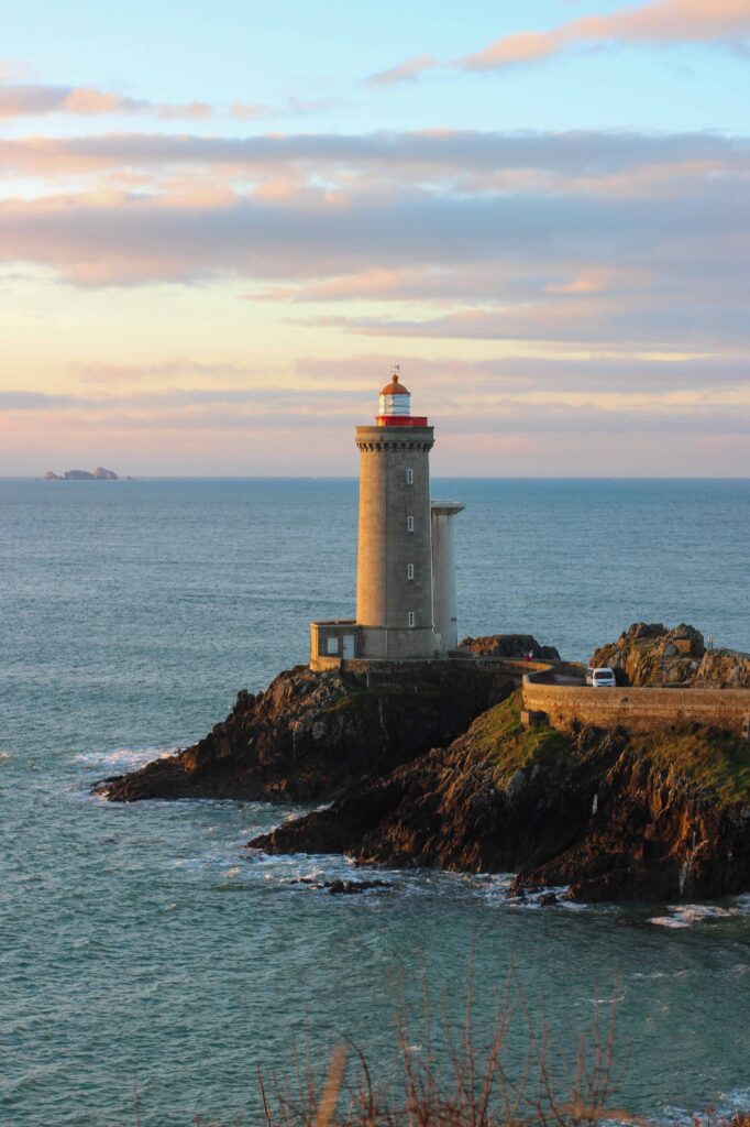 Phare du Petit Minou à Plouzané Phare du Petit Minou à Plouzané sur la côte bretonne